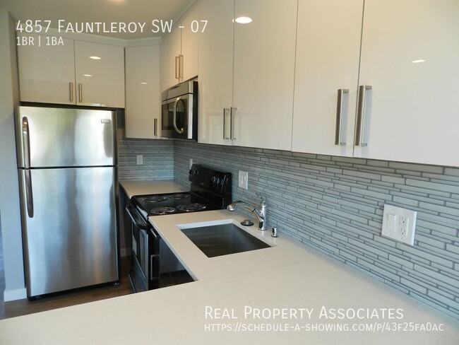 Building Photo - 4857 Fauntleroy Wy SW