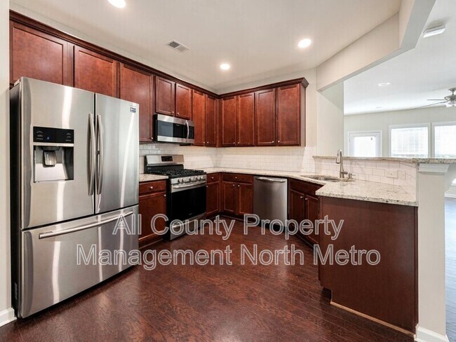 Photo - 7250 Heritage Oak Court Townhome