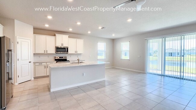 Building Photo - BRAND NEW BUILD! GORGEOUS 3 BEDROOM/ 2.5 B...