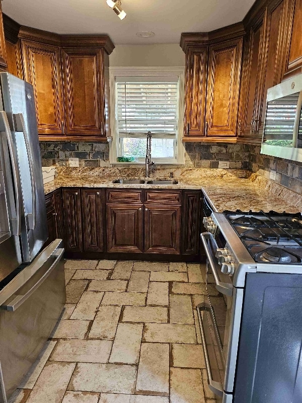 Foto del edificio - 7825 Nora Ave
