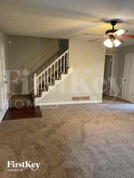 Foto del edificio - 4430 Lost Mountain Dr