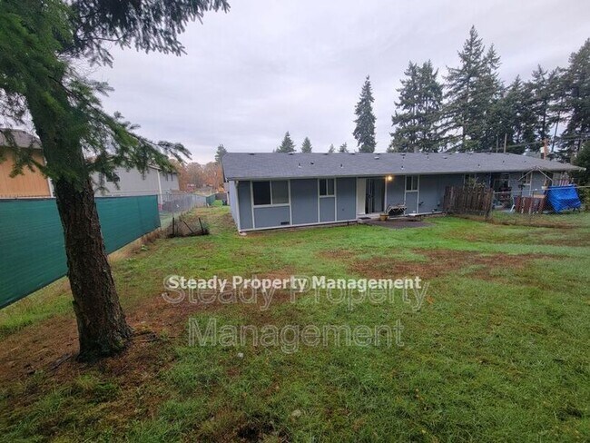 Building Photo - 15925 3rd Ave E