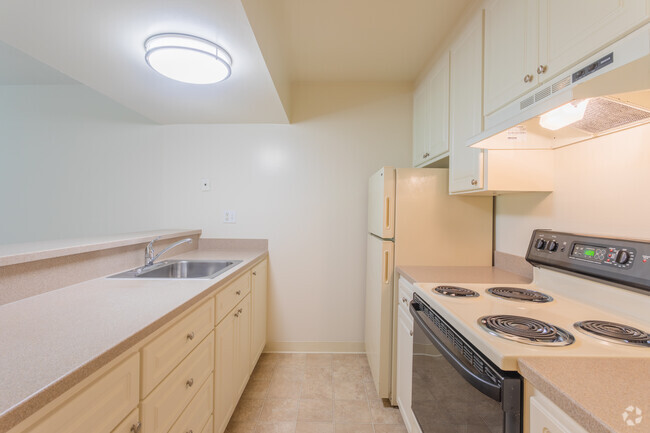 Interior Photo - Delmonico Apartments