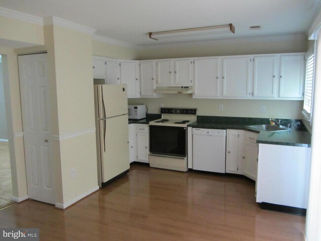 Building Photo - 5629 Ringwood Dr