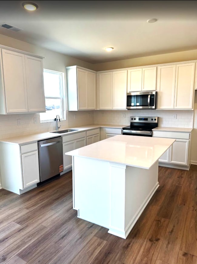 Building Photo - 16811 Aiken Rdg Cir