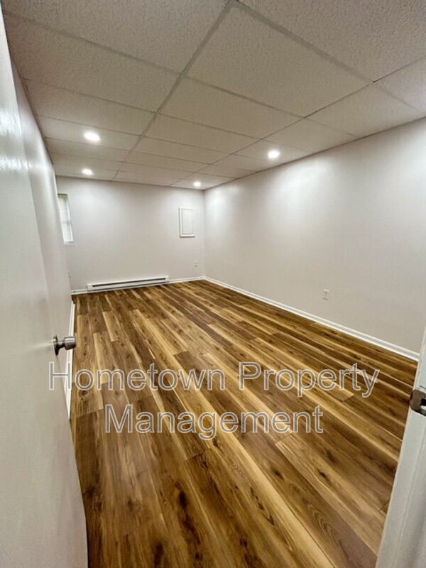 Foto principal - 726-730 Grantham RD