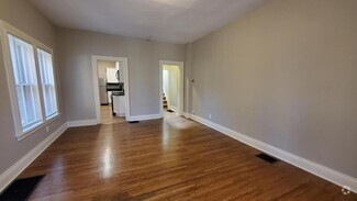 Building Photo - 3-5 Selden St