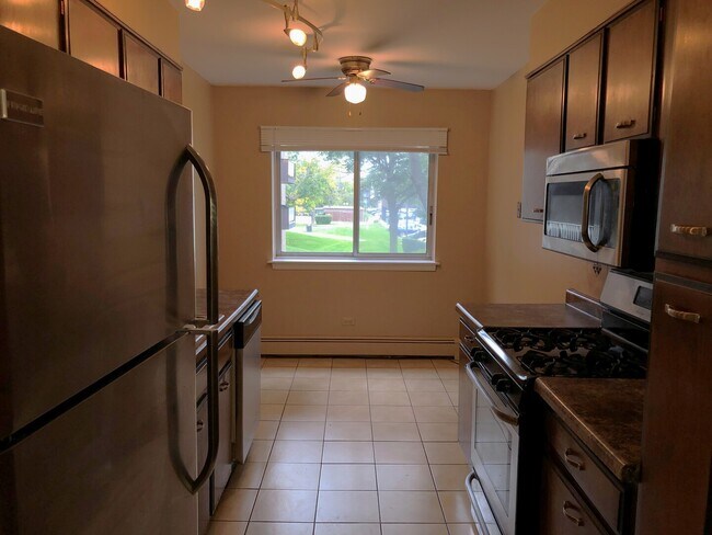Foto del edificio - 1331 S Finley Rd
