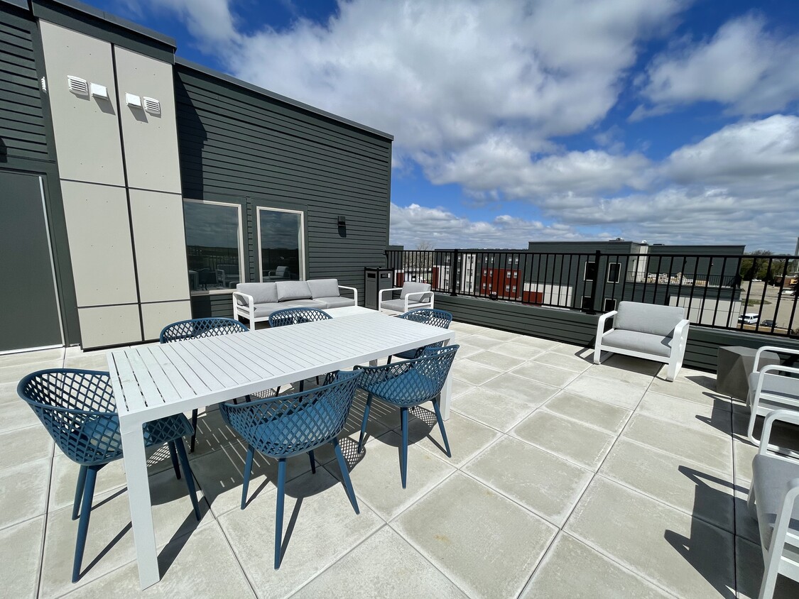 HoM Flats at 28 West Apartments 1401 Prairie Pky SW Wyoming, MI