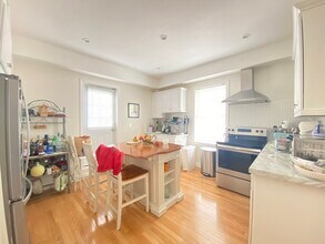 Building Photo - 1 Minton St