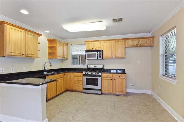 Building Photo - 257 Malvern Ln