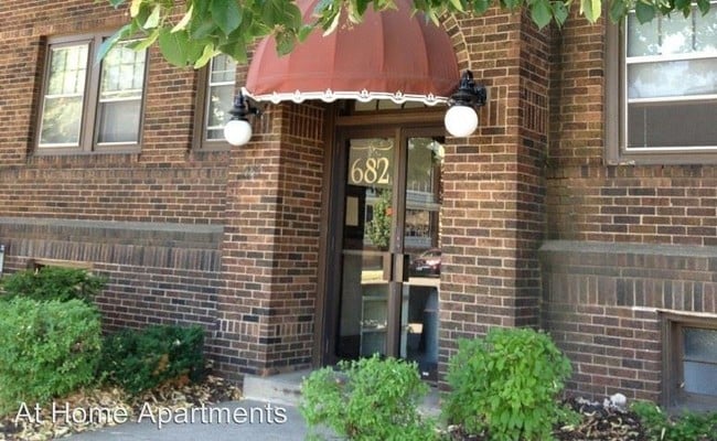 Building Photo - 682 Grand Ave