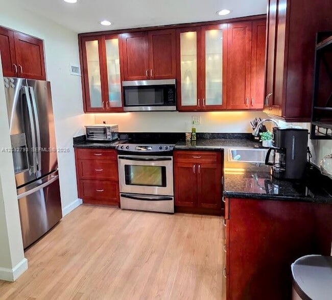 Building Photo - 7860 SW 55th Ave