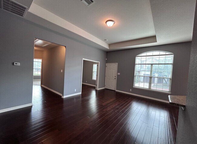 Building Photo - 11252 Lost Maples Trail
