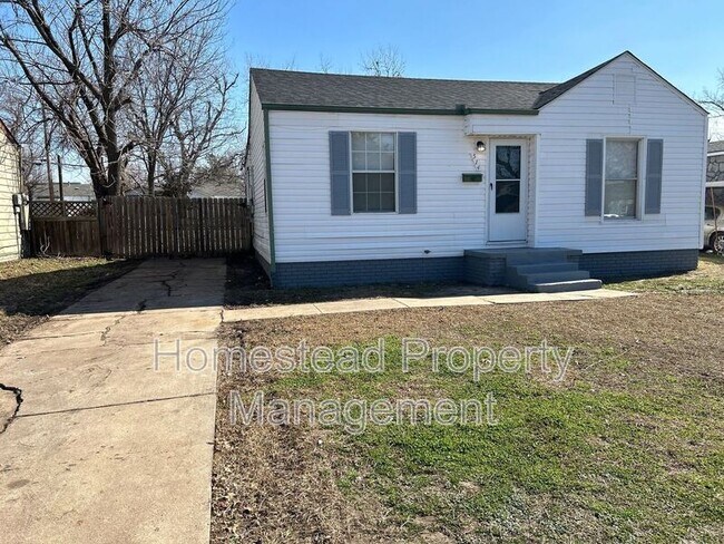 Building Photo - 514 E Rickenbacker Dr