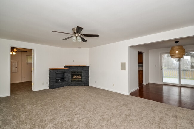 Foto del edificio - 3864 Townsley Dr