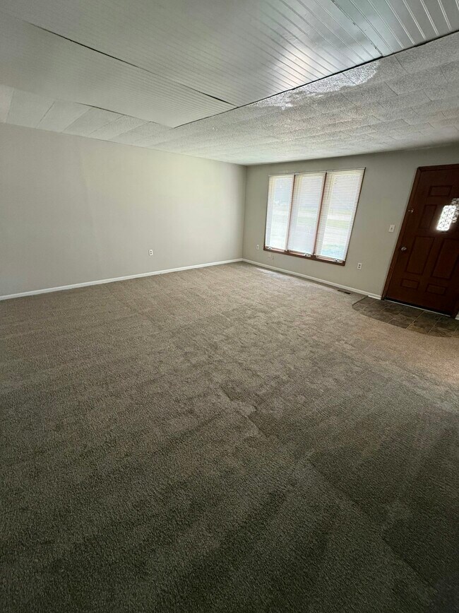 Foto del edificio - 409 E 9th St