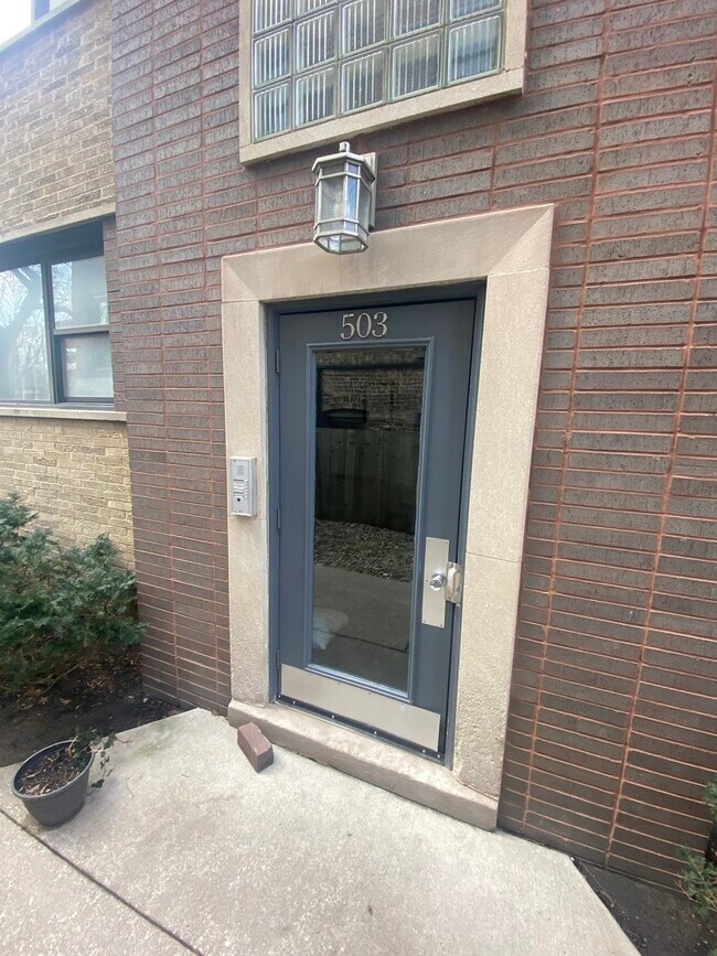 Foto del edificio - 501 Sheridan Rd