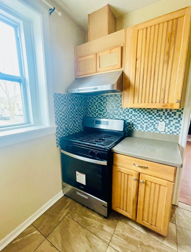Building Photo - 3949 Garvin Street, Unit 1F