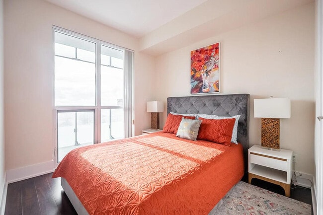 Building Photo - 39 John St