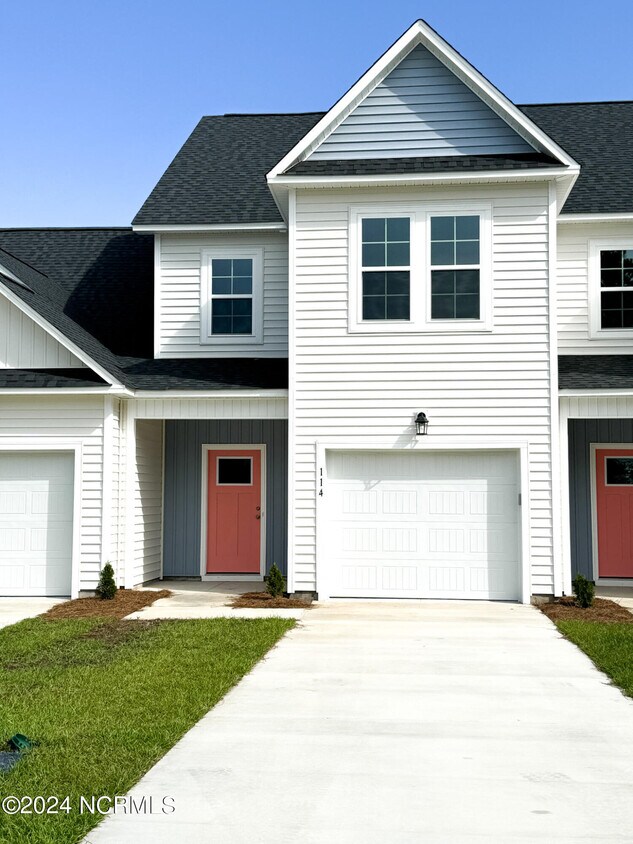 Primary Photo - 114 Brg Pt Cir