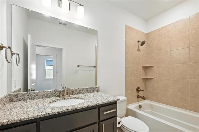 Foto principal - 1769 Montgomery Dr