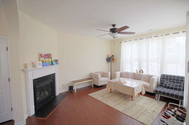 Foto del edificio - 2 Bedroom, 2.5 Bath Townhome in the Thomps...