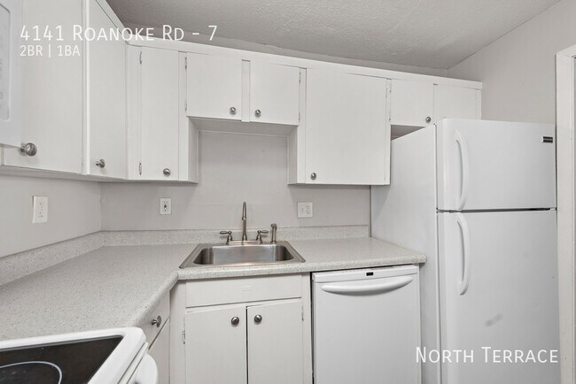 Foto del edificio - Freshly Upgraded 2BR in Volker-Roanoke – W...