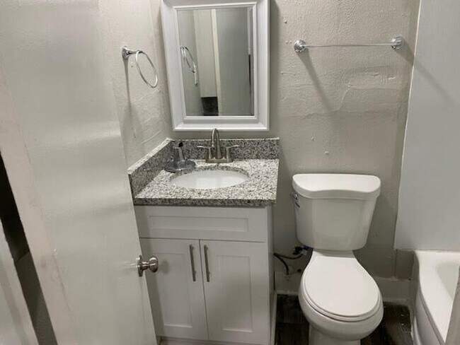 Foto del edificio - 2150 Inwood Terrace