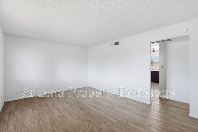 Foto del edificio - 2106 E Evergreen St