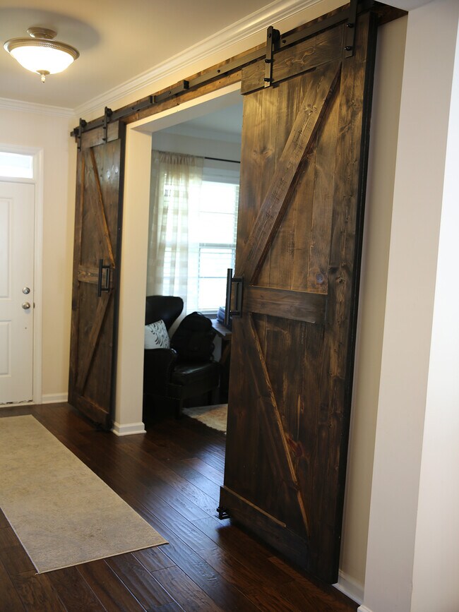 Foto del edificio - 101 Inkwood Pl