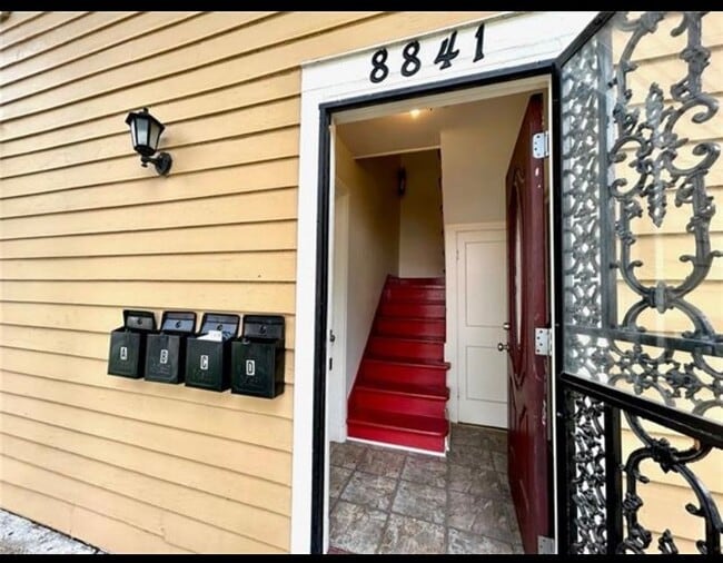 Building Photo - 8841 S Claiborne Ave
