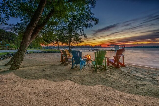 Foto del edificio - Lake Norman Breakaway