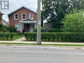 Building Photo - 27 Grove St