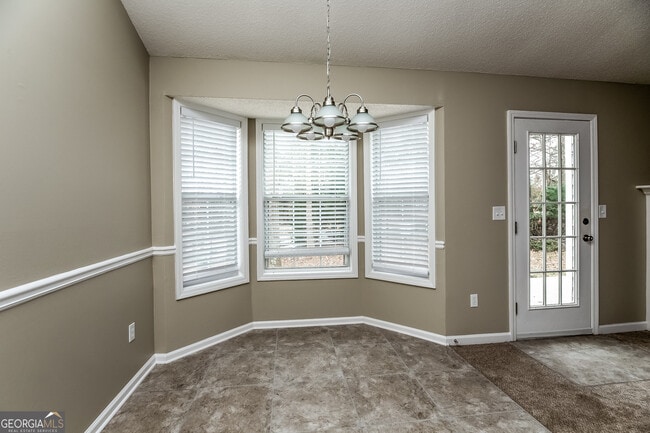 Building Photo - 831 Rosewood Cir