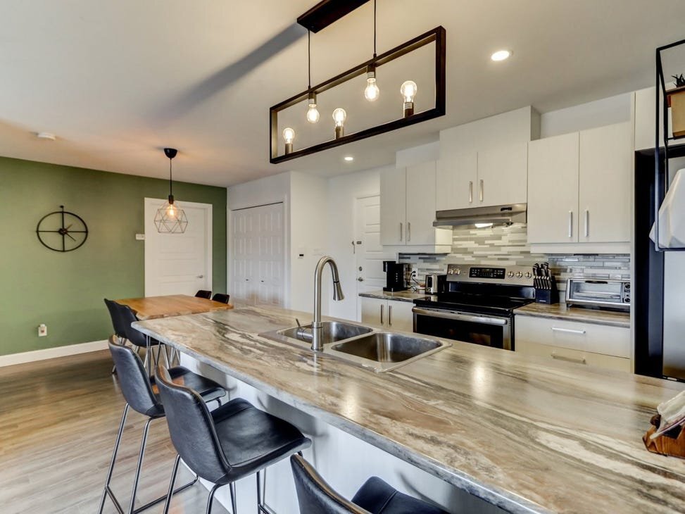 Foto del edificio - 11000 Prairie Lakes Ln