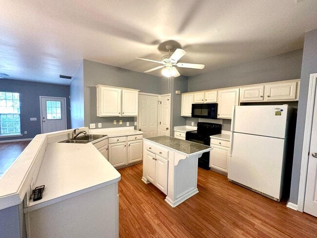 Building Photo - 2029 Chinabrook Ct