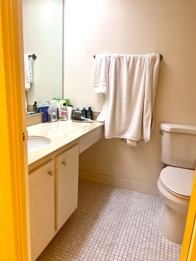 Building Photo - 251 174th St