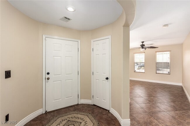Building Photo - 5286 Soledad Summit Ave