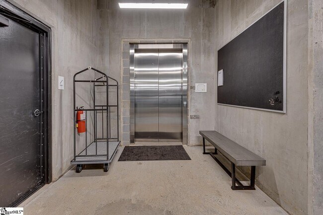Foto del edificio - 110 N Markley St