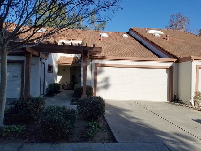 front - 1896 Mountain Creek Ct