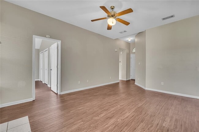 Building Photo - 3715 Westfield Dr