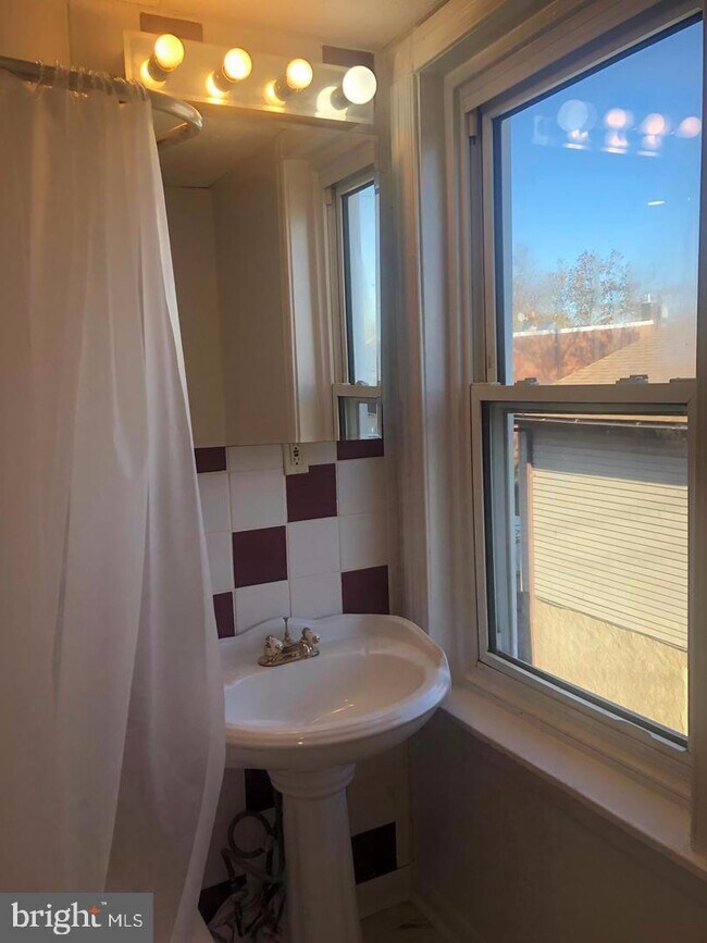 533 Levick St Unit 2, Philadelphia, PA 19111 Room for Rent in Philadelphia, PA