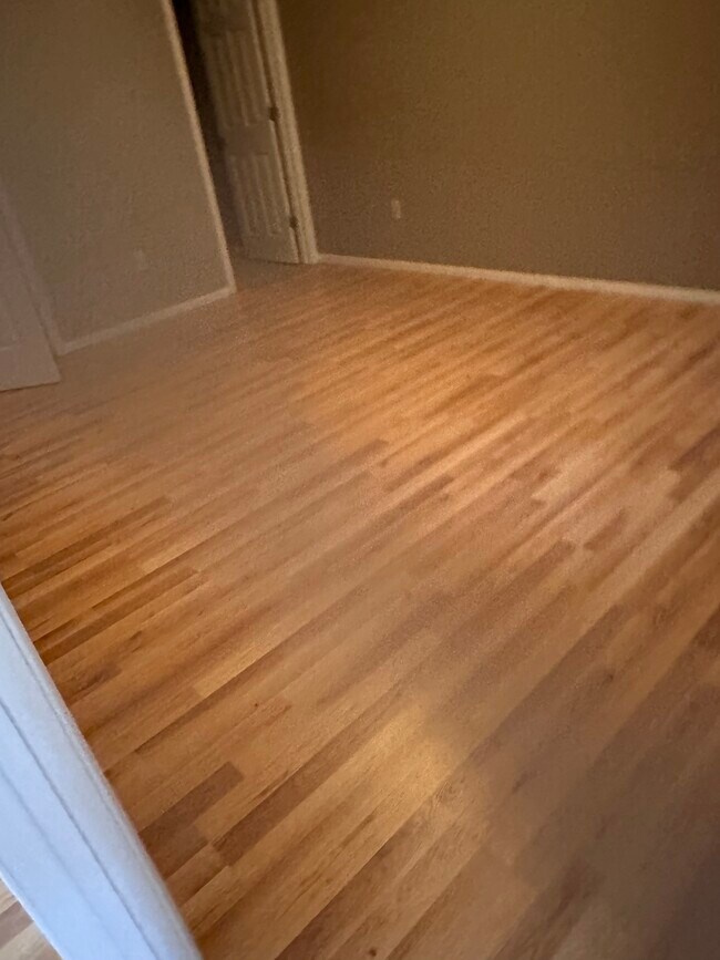 Foto del edificio - 5147 Berryville Ct