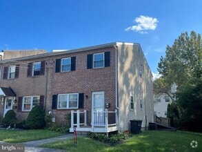 Building Photo - 160 Montgomery Ave