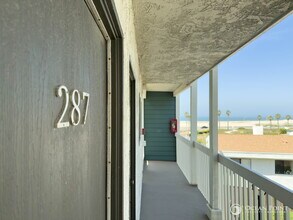 Building Photo - 267 S Ventura Rd