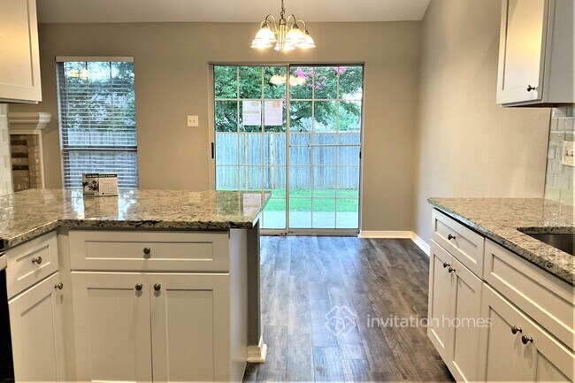 Building Photo - 159 Summerhill Dr
