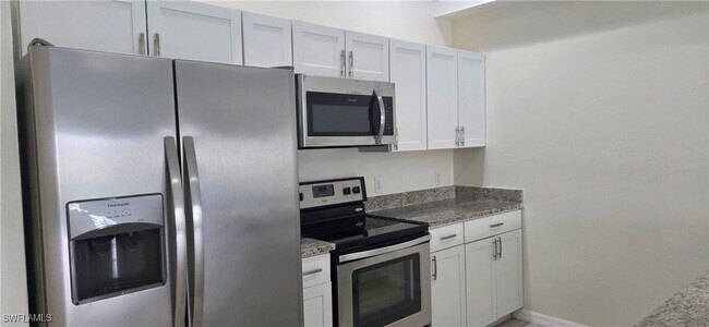 Foto del edificio - 1317 Nelson Rd N