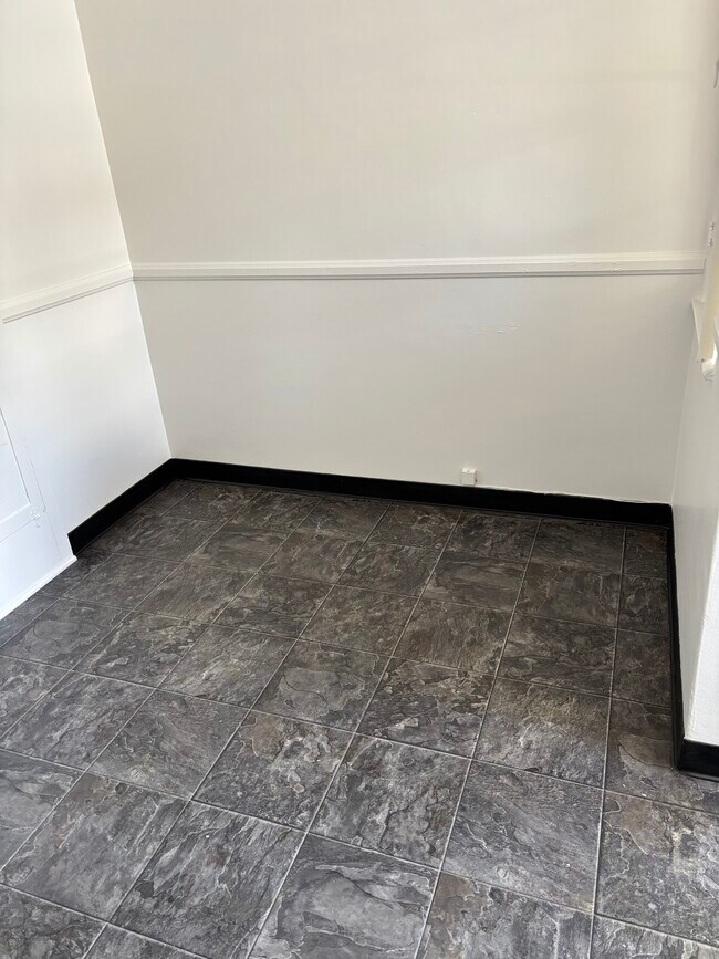 Breakfast nook - 1830 9th St