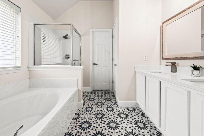 Foto del edificio - 4221 N Summercrest Loop